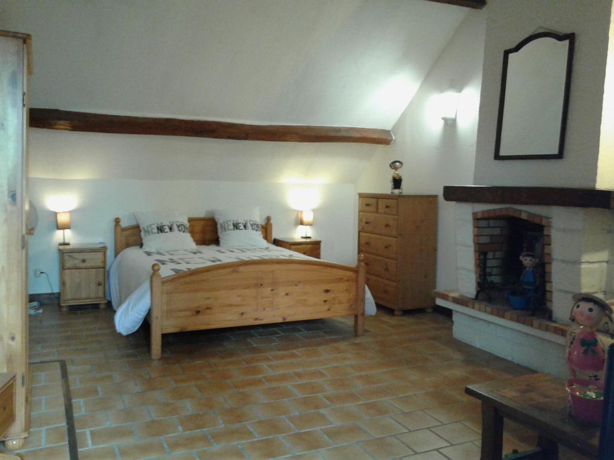 Au Grand Sapin Chambres Chez L'Habitant Henonville Exterior photo